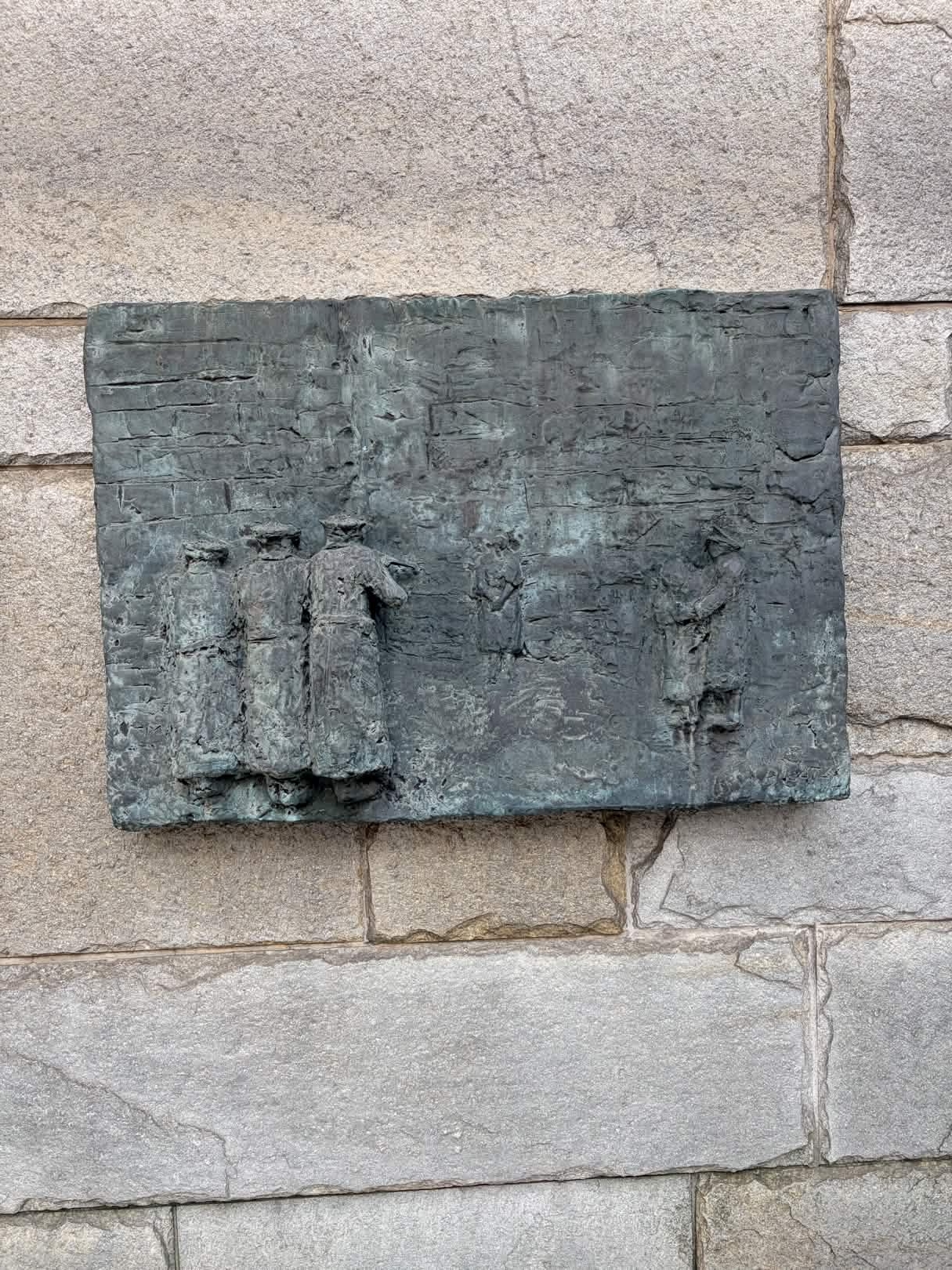 Plaque